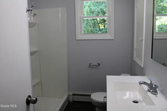 $1,650 | 8 Zelenke Drive, North Greenbush, NY 12198