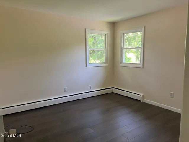 $1,650 | 8 Zelenke Drive, North Greenbush, NY 12198