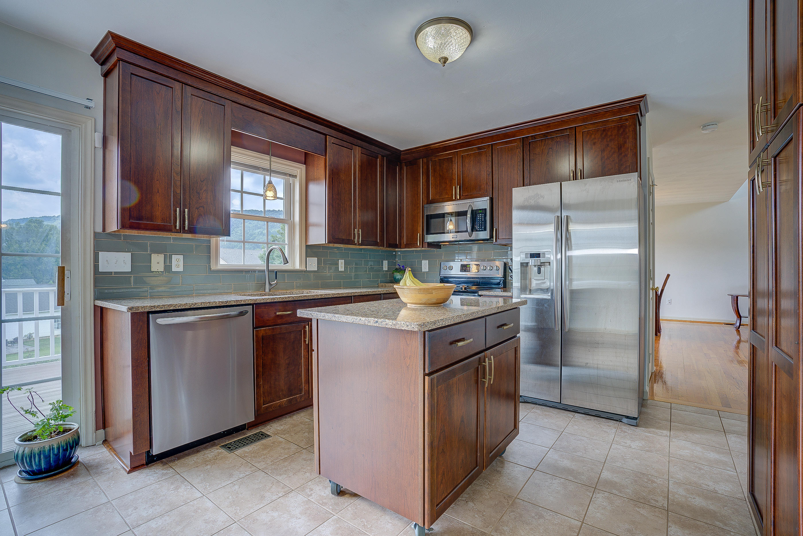 475 Eagle Ridge Roanoke, VA 24012 - Photo 8 of 19 Moveable Island