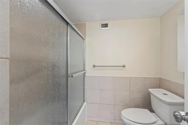 $189,000 | 2100 Sans Souci Boulevard, Unit 1410, North Miami, FL 33181