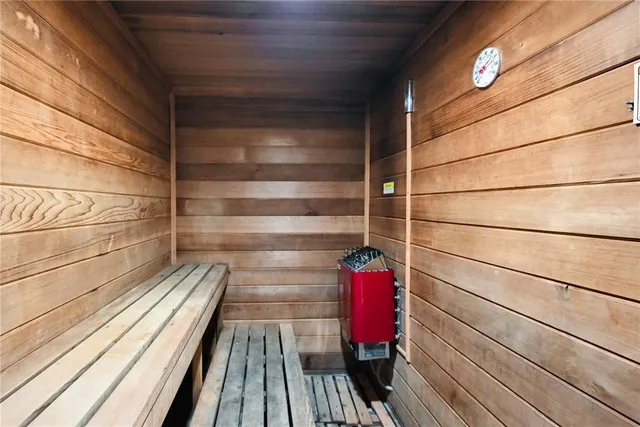 $189,000 | 2100 Sans Souci Boulevard, Unit 1410, North Miami, FL 33181