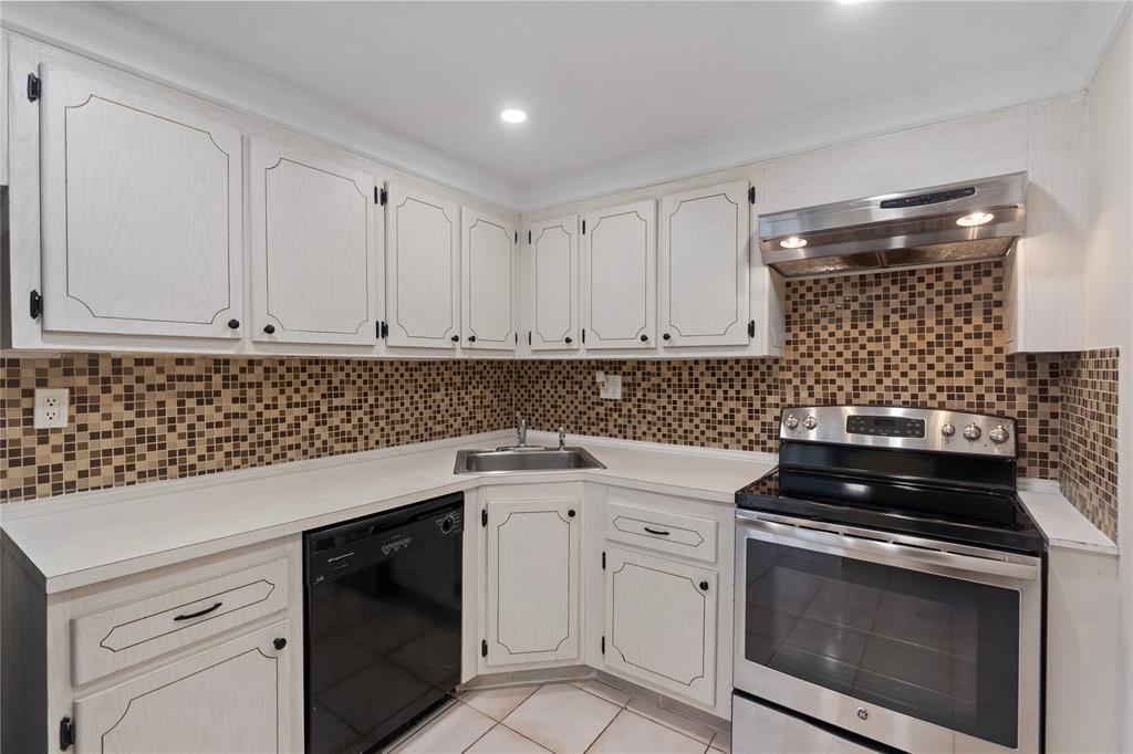 2100 Sans Souci Boulevard, Unit 1410 North Miami, FL 33181 - Photo 3 of 22