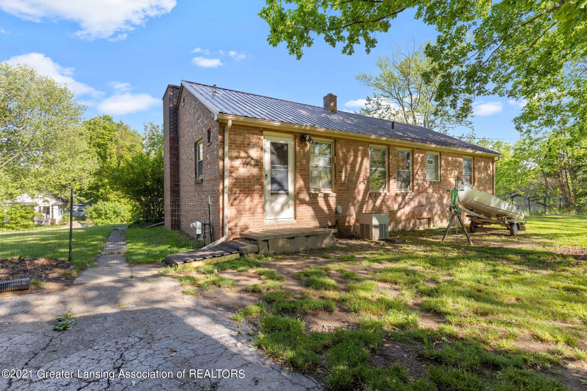 831 Bon Air Road Lansing, MI 48917 - Photo 6 of 25 6-web-or-mls-1P6A7995