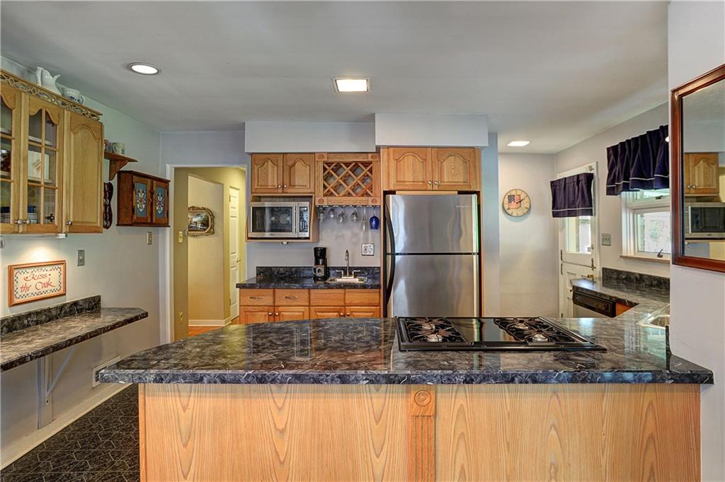205 Quaker Road Sewickley, PA 15143 - Photo 8 of 18 Gallery Image 8
