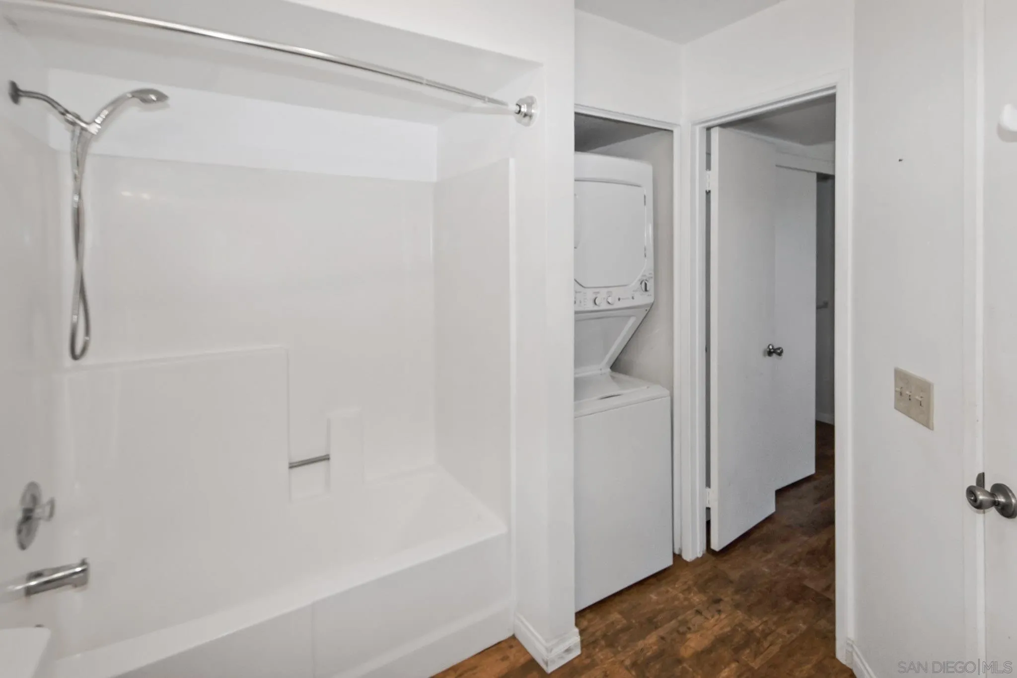 2976 Anawood Way Spring Valley, CA 91978 - Photo 14 of 39