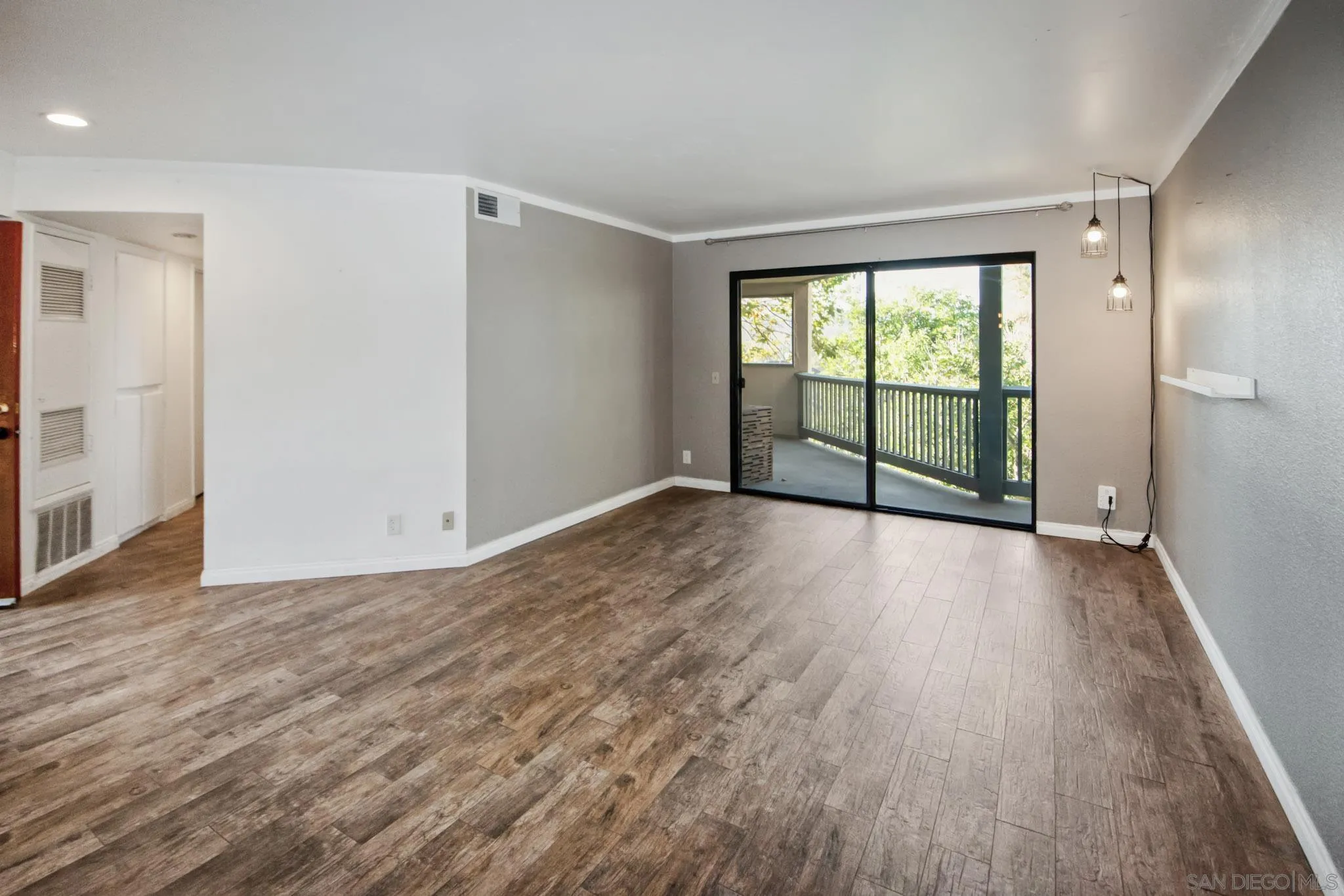 2976 Anawood Way Spring Valley, CA 91978 - Photo 2 of 39