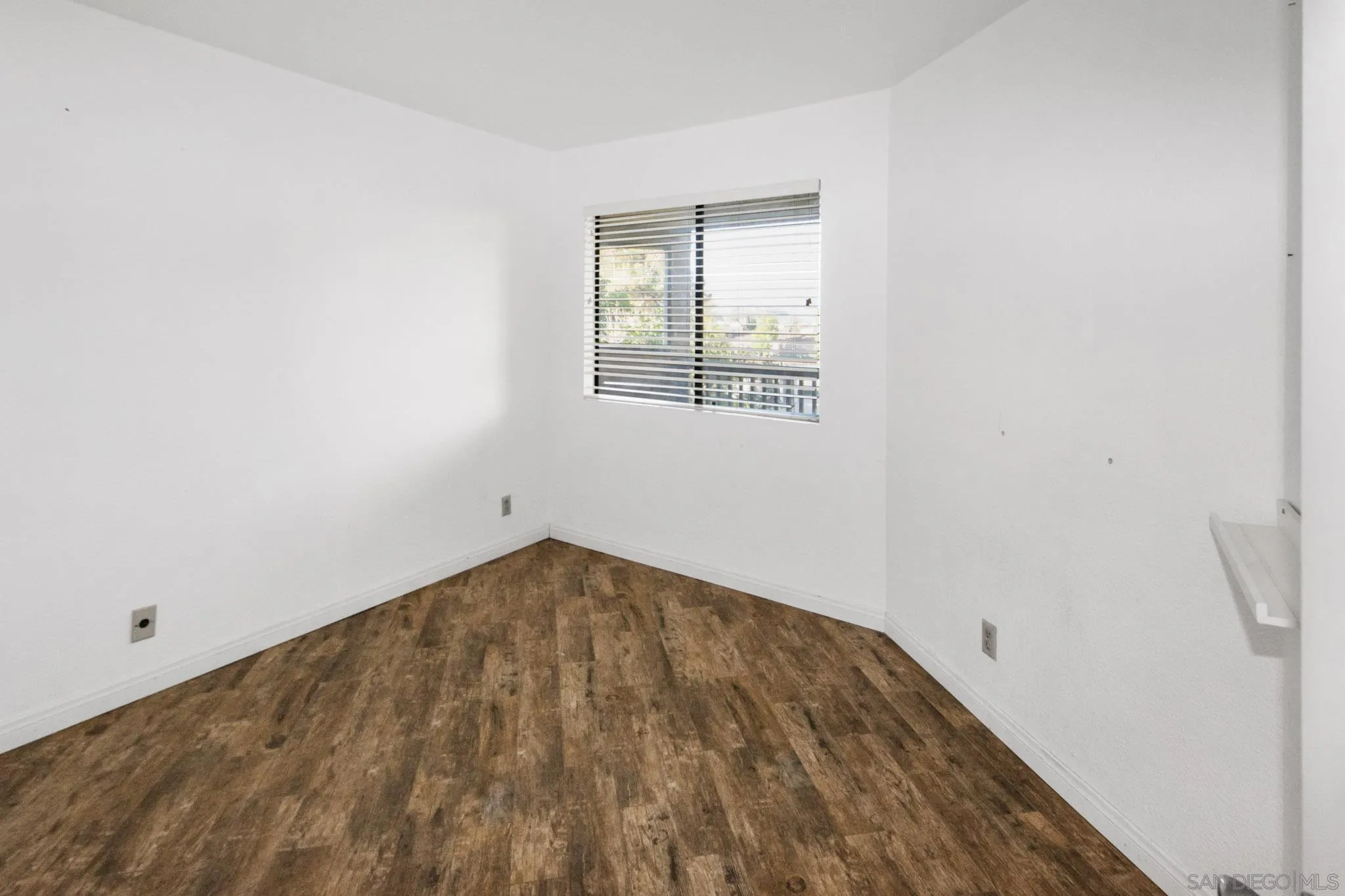 2976 Anawood Way Spring Valley, CA 91978 - Photo 8 of 39