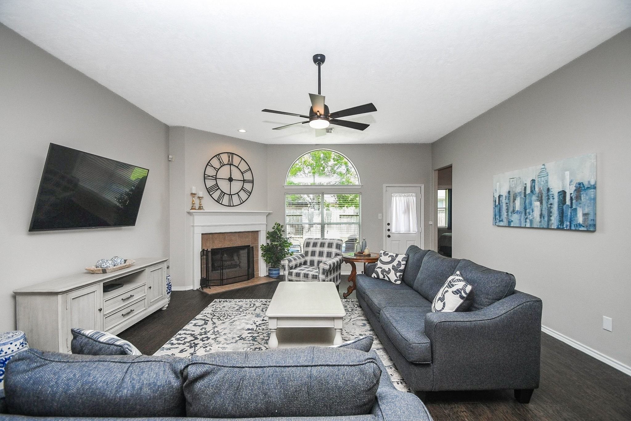 2402 Ligustrum Flower Drive Spring, TX 77388 - Photo 10 of 29 This room has plenty of space for multiple types of seating arrangements.