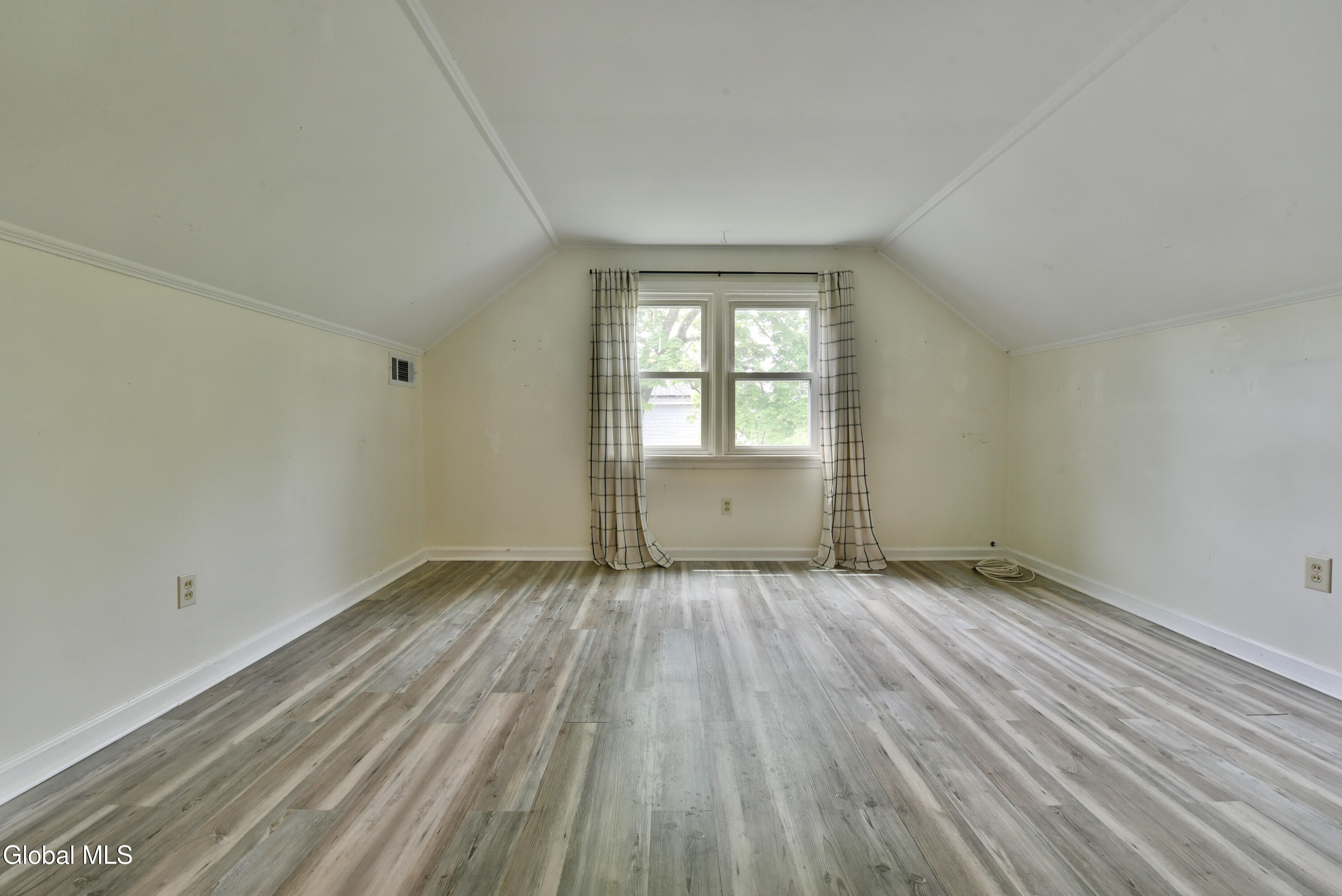 1702 Lenox Road Schenectady, NY 12308 - Photo 39 of 64 39