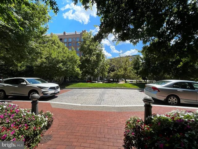 $6,995 | 2425 L Street Northwest, Unit 215, Washington, DC 20037