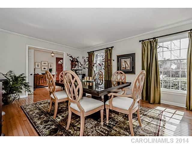 6029 Sharon Acres Road Charlotte, NC 28210 - Photo 4 of 15 Gallery Image 4