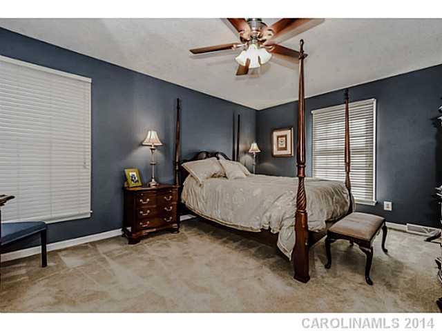 6029 Sharon Acres Road Charlotte, NC 28210 - Photo 9 of 15 Gallery Image 9