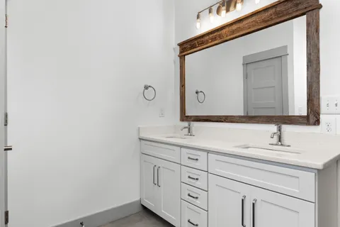 $565,000 | 2403 B Branch Street, Nashville, TN 37216