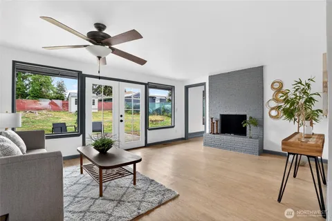 $585,000 | 24911 38th Avenue South, Kent, WA 98032