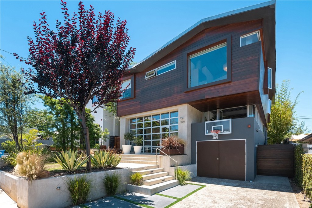 1149 Pine Avenue Manhattan Beach, CA 90266 - Photo 1 of 43 a view of a house with a patio