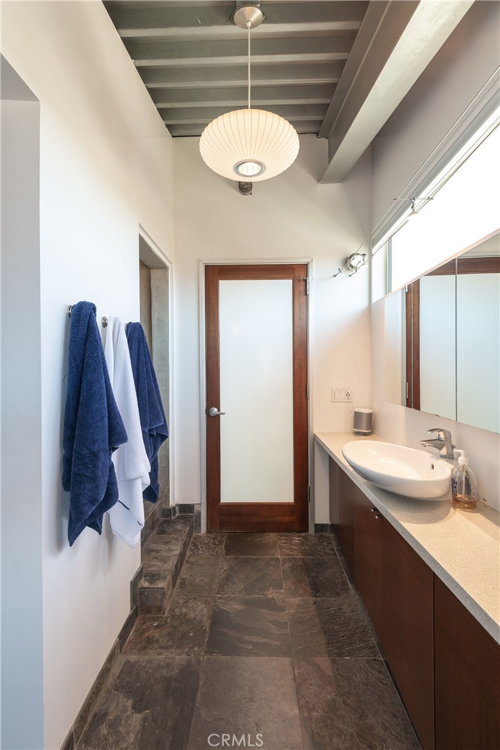 1149 Pine Avenue Manhattan Beach, CA 90266 - Photo 33 of 43 a view of room with furniture and carpet