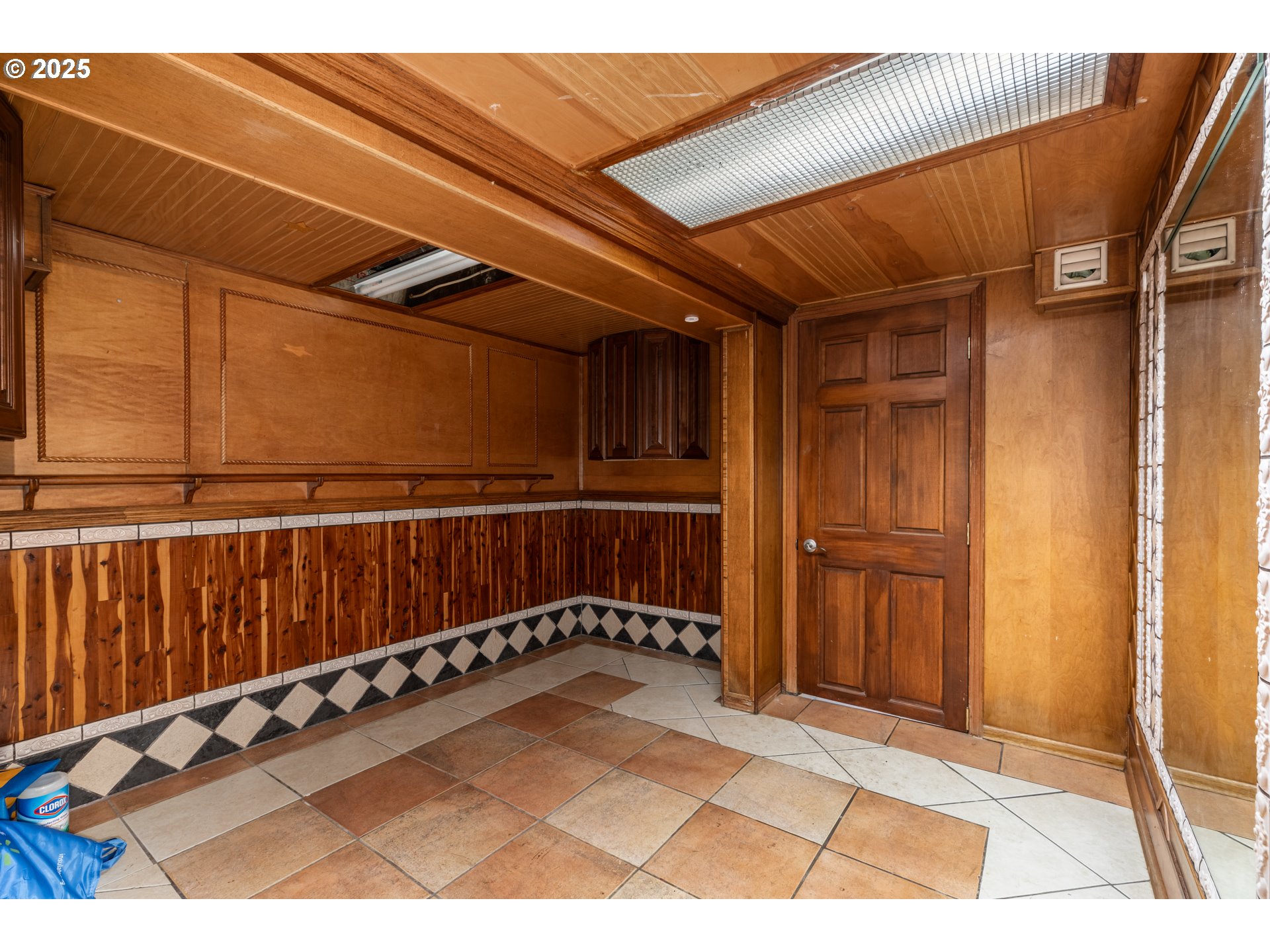 169 MacArthur Street St. Helens, OR 97051 - Photo 19 of 31 a view of a balcony