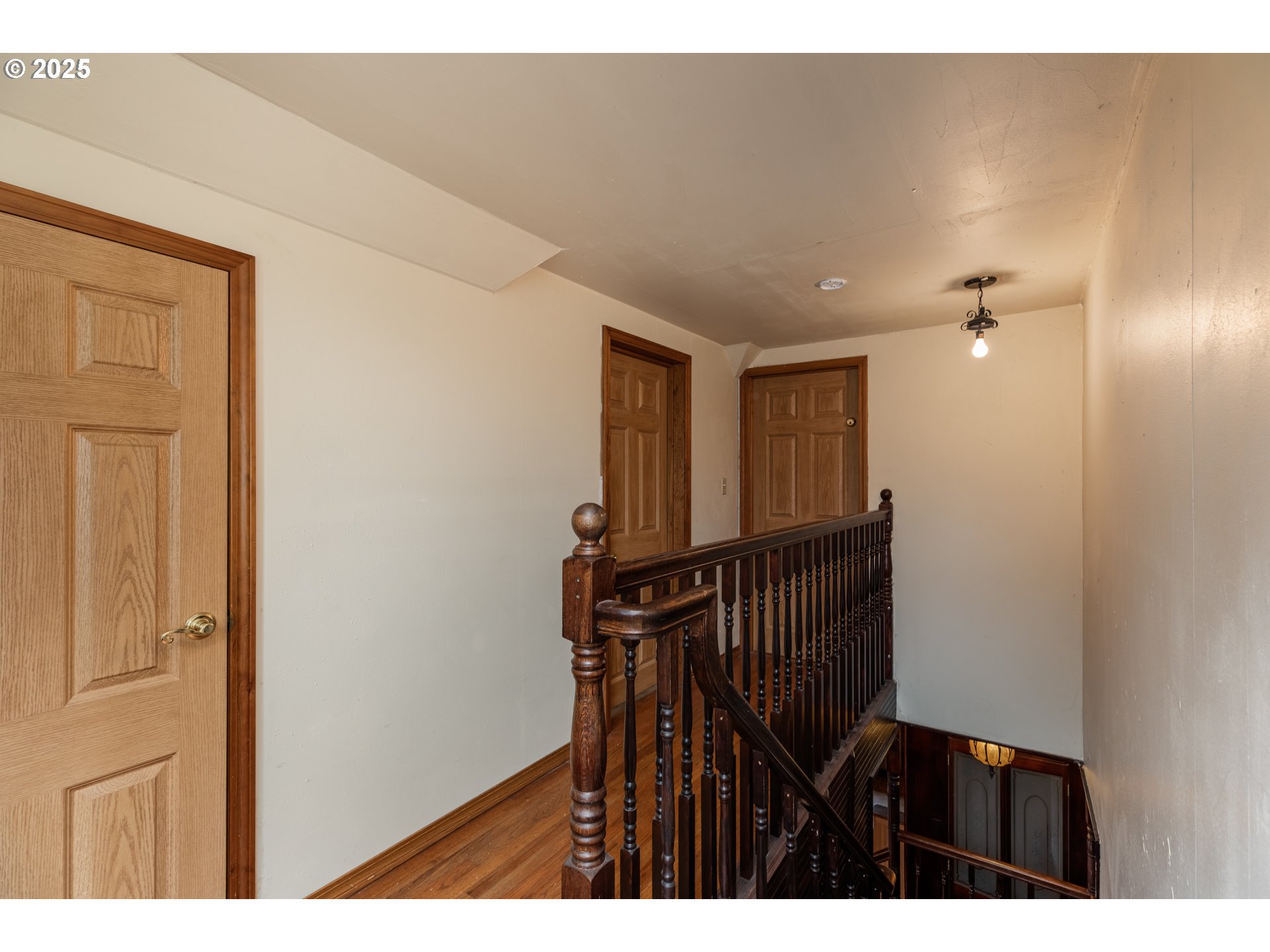 169 MacArthur Street St. Helens, OR 97051 - Photo 9 of 31 a view of a hallway