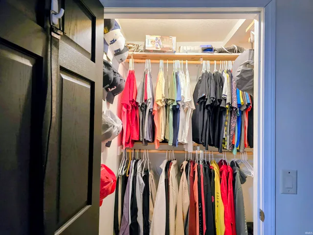 $285,900 | 40 Lane 101 Harbour Cove, Fremont, IN 46737