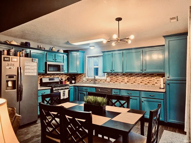 $285,900 | 40 Lane 101 Harbour Cove, Fremont, IN 46737