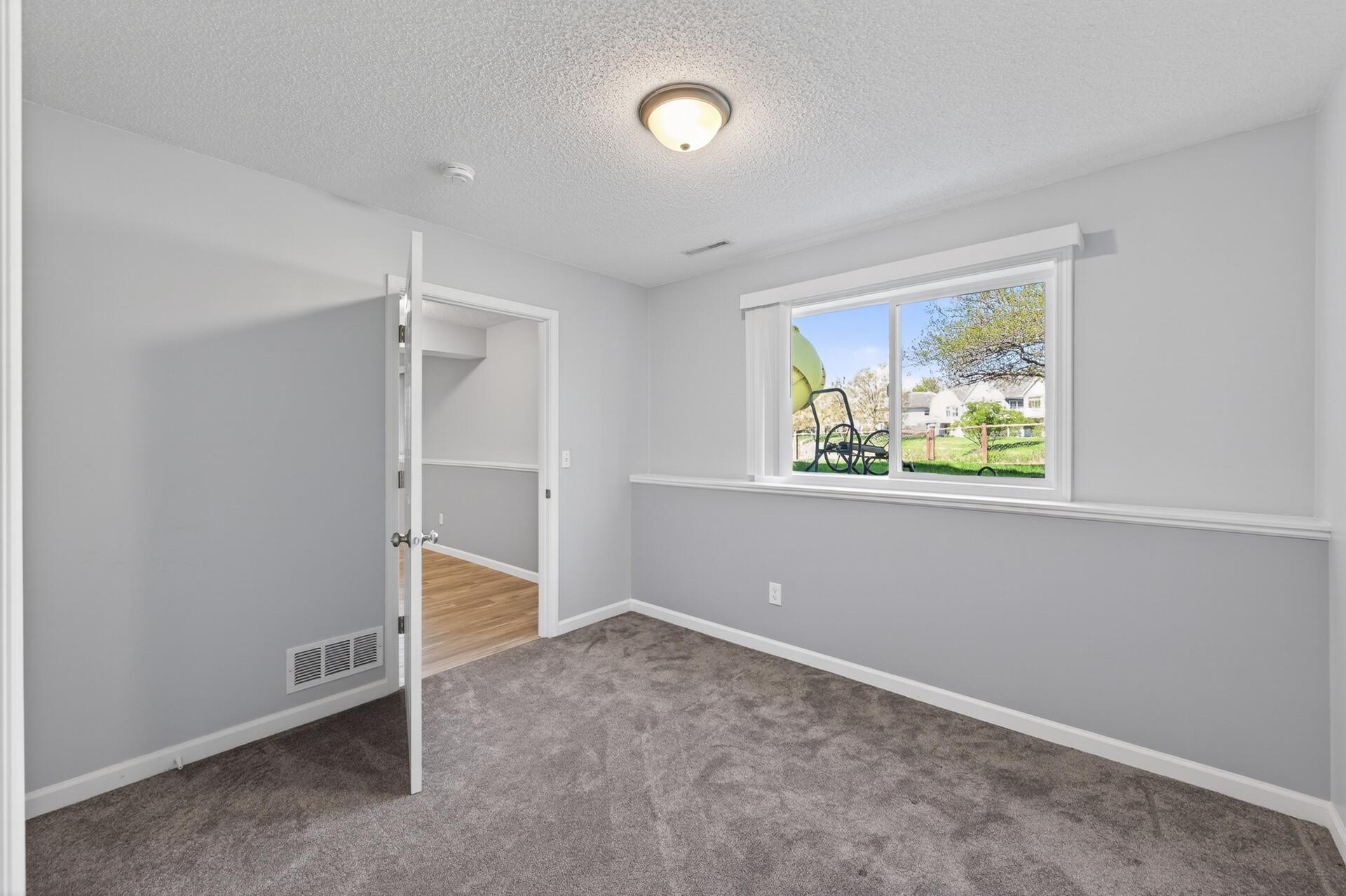 15105 Dupont Path Apple Valley, MN 55124 - Photo 42 of 58