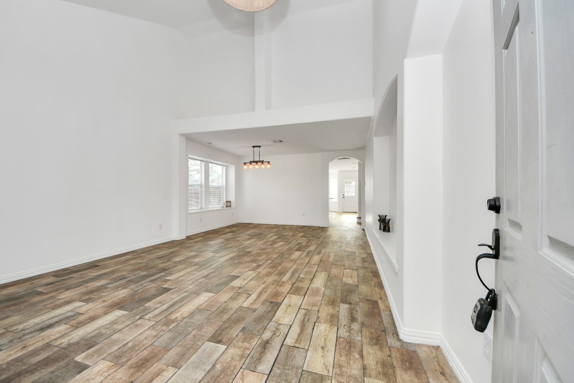 322 Burris Park Drive Spring, TX 77373 - Photo 7 of 44