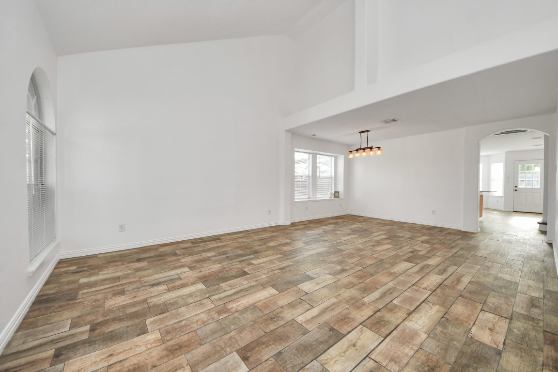 322 Burris Park Drive Spring, TX 77373 - Photo 8 of 44