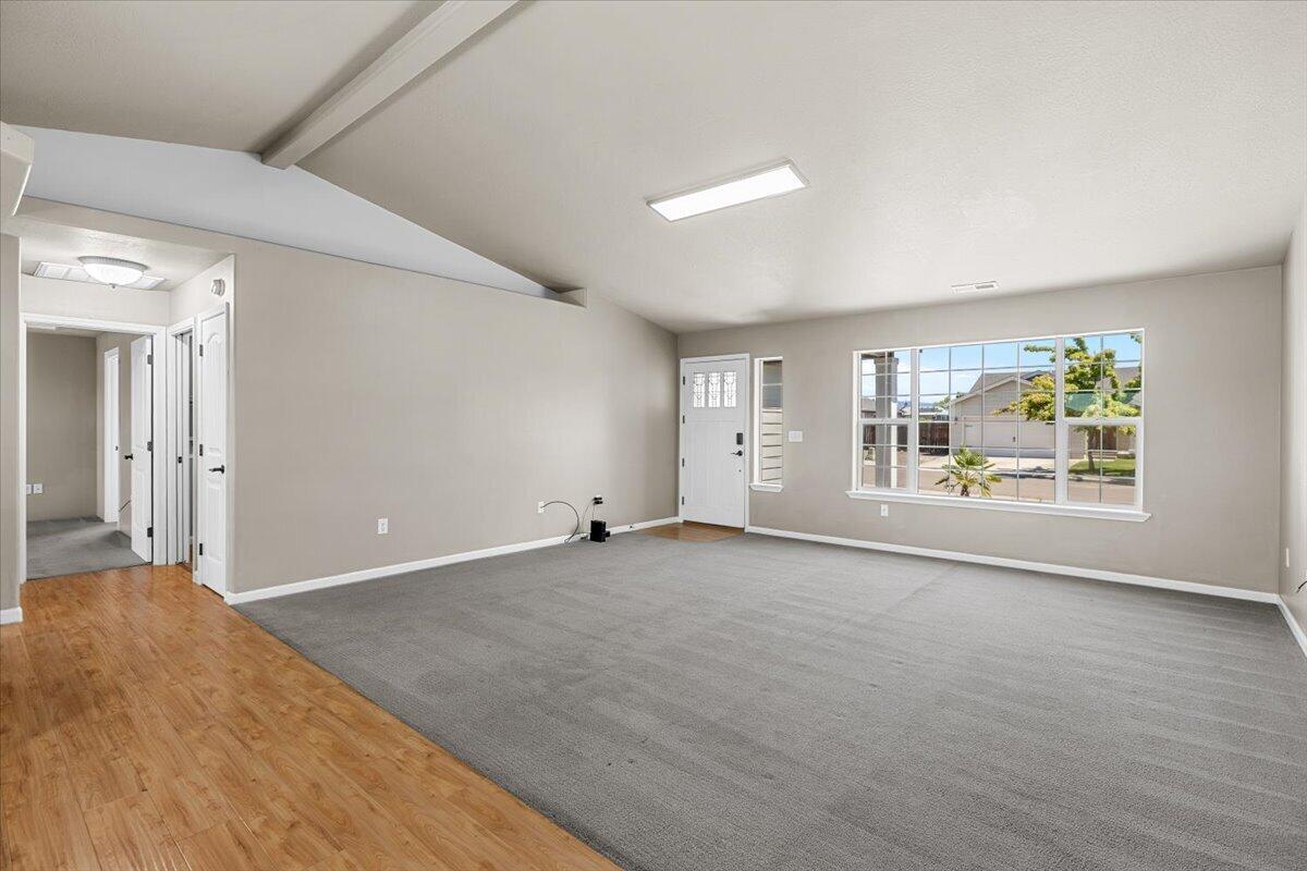 7925 Timberline Road White City, OR 97503 - Photo 5 of 18