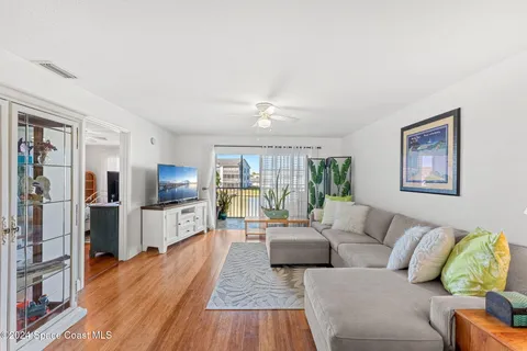 $299,000 | 550 South Brevard Avenue, Unit 523, Cocoa Beach, FL 32931