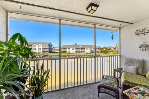 $299,000 | 550 South Brevard Avenue, Unit 523, Cocoa Beach, FL 32931