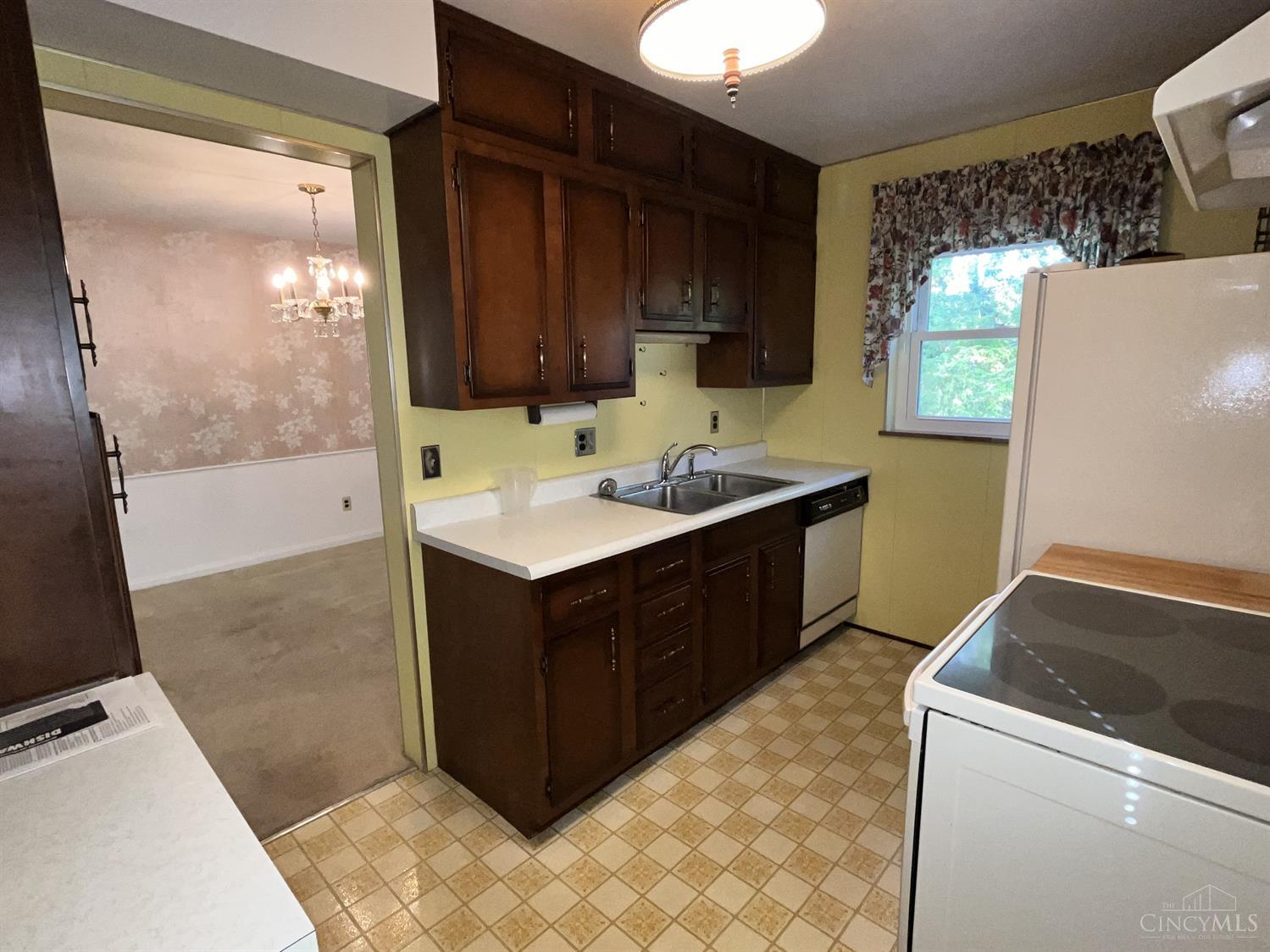 3002 Ferguson Road Cincinnati, OH 45238 - Photo 12 of 36 Gallery Image 12