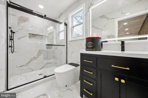 $669,000 | 16 Buckingham Road, Marlton, NJ 08053