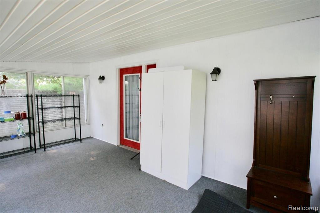 3247 Hickory Lawn Road Rochester Hills, MI 48307 - Photo 16 of 17