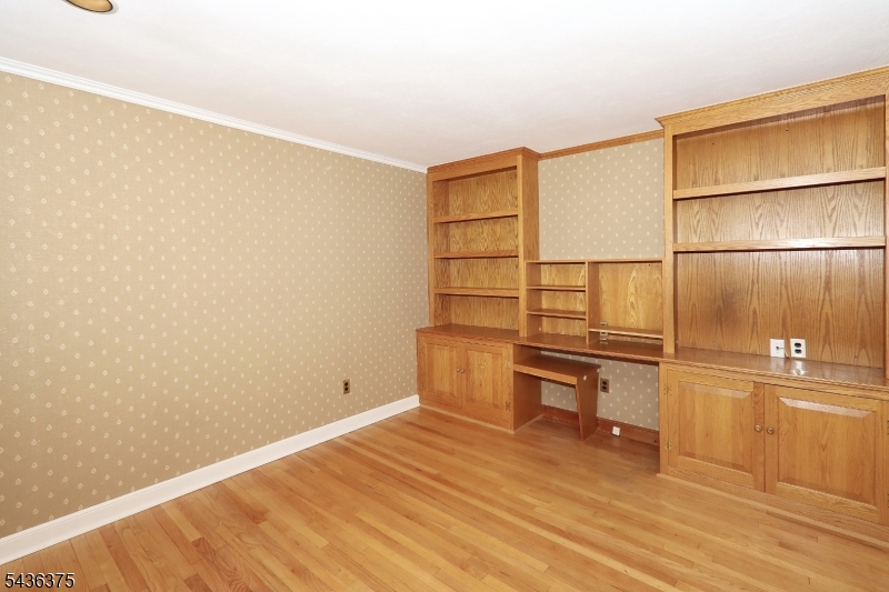 785 Lamberts Mill Road Westfield, NJ 07090 - Photo 17 of 37