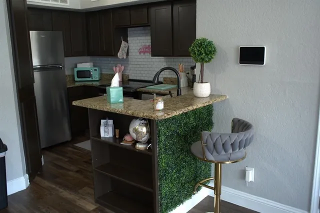 $139,999 | 2309 Balsam Drive, Unit K211, Arlington, TX 76006