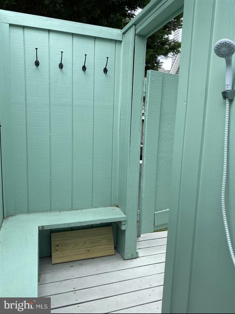 13803 Fountain Road Ocean City, MD 21842 - Photo 22 of 23 a view of entryway with shower