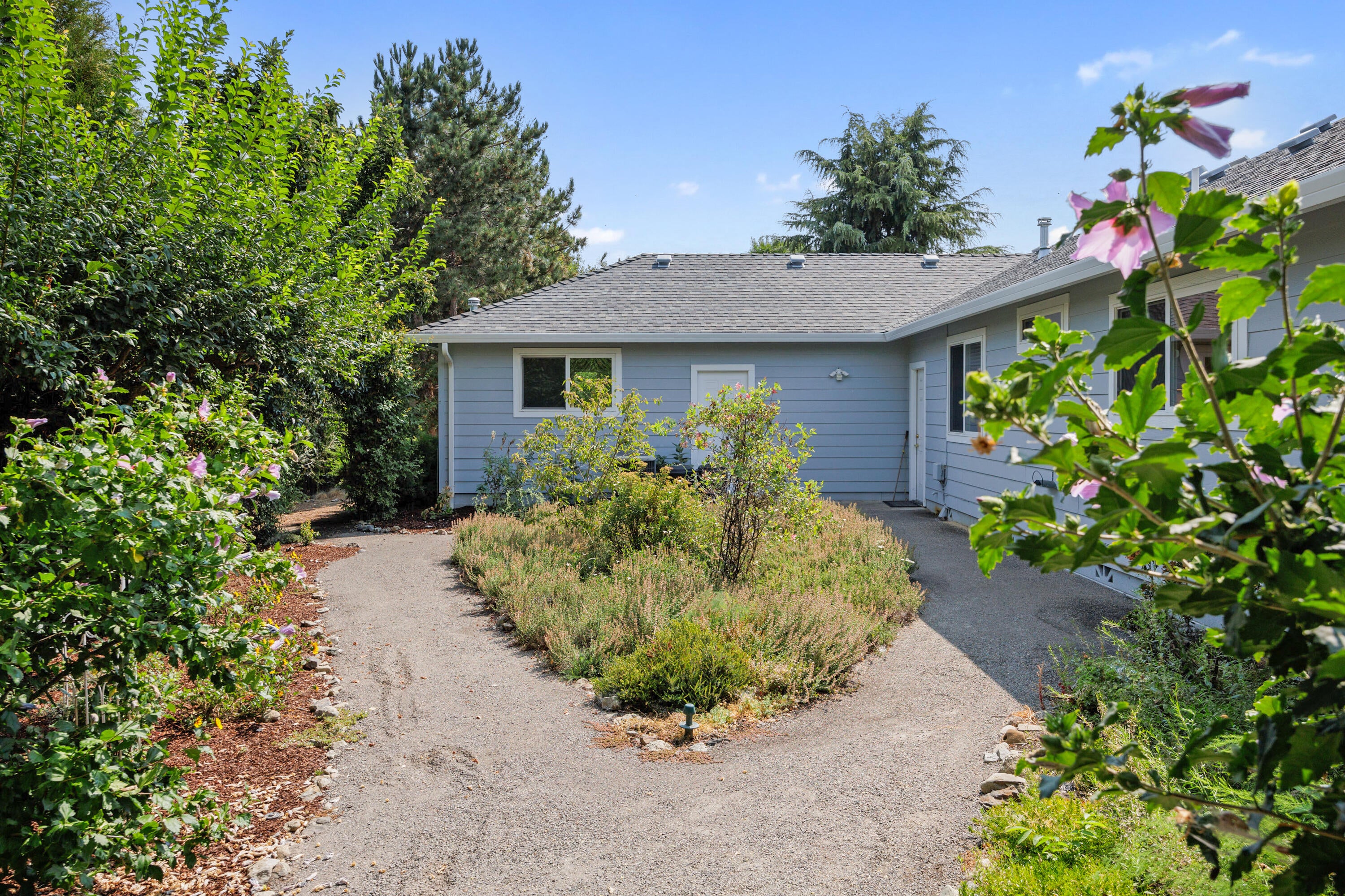 124 Walnut Place Phoenix, OR 97535 - Photo 42 of 56 APX_3432