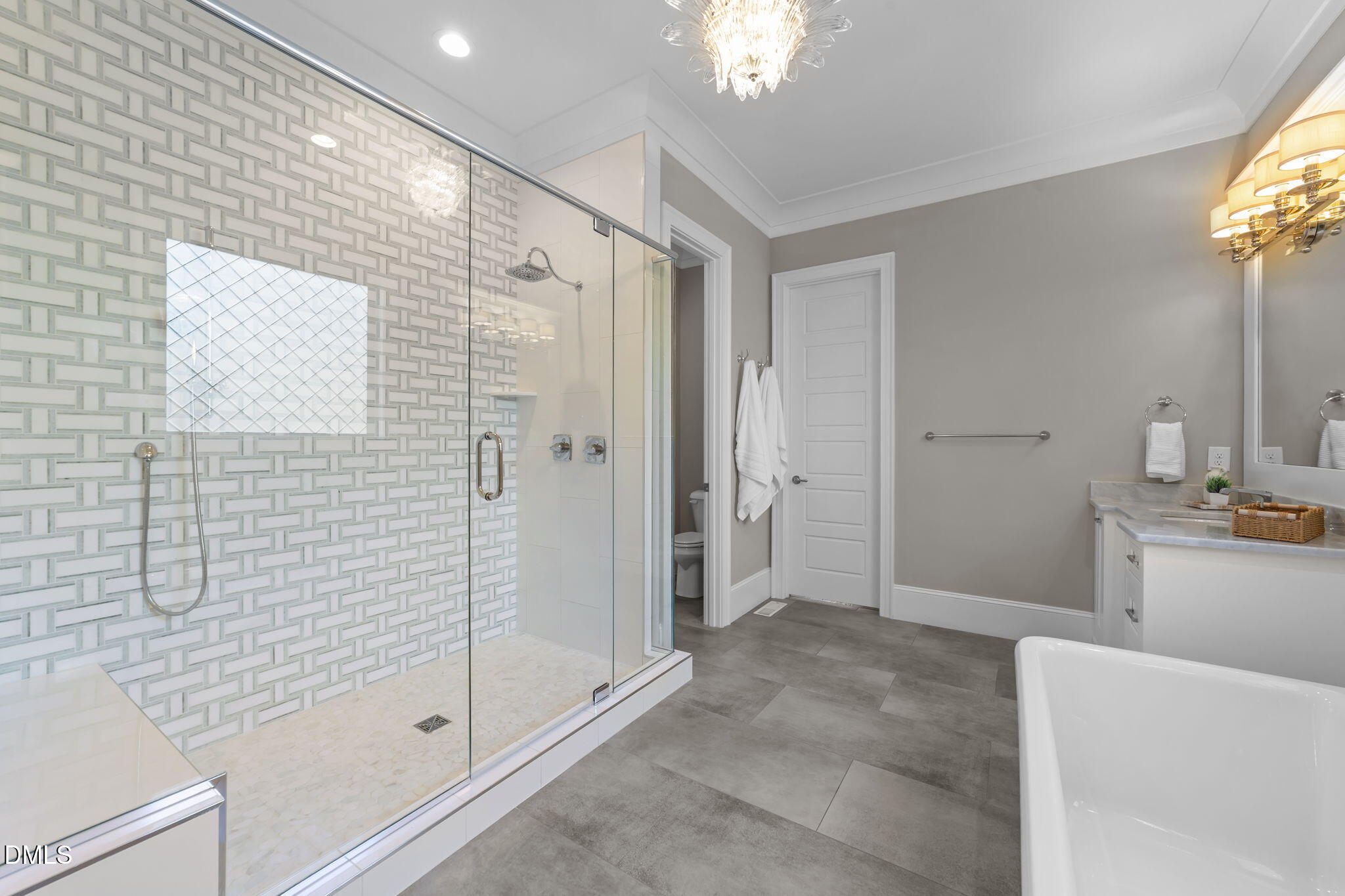 2600 Oxford Road Raleigh, NC 27608 - Photo 25 of 42 a bathroom with a shower and a bath tub