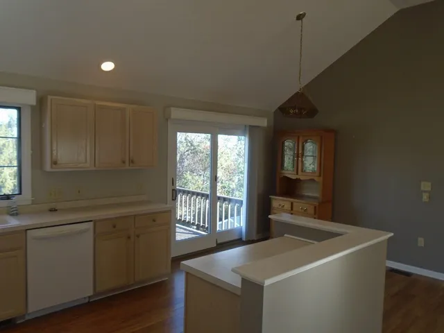 $3,200 | 50 Bjorklund Avenue, Worcester, MA 01605