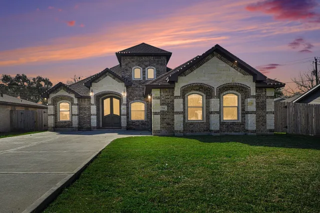 $350,000 | 714 South Kansas Street, La Porte, TX 77571