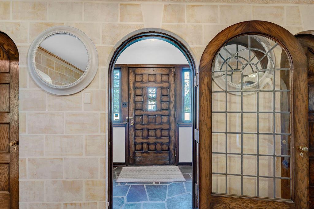 595 Woodhill Road Mansfield, OH 44907 - Photo 2 of 79