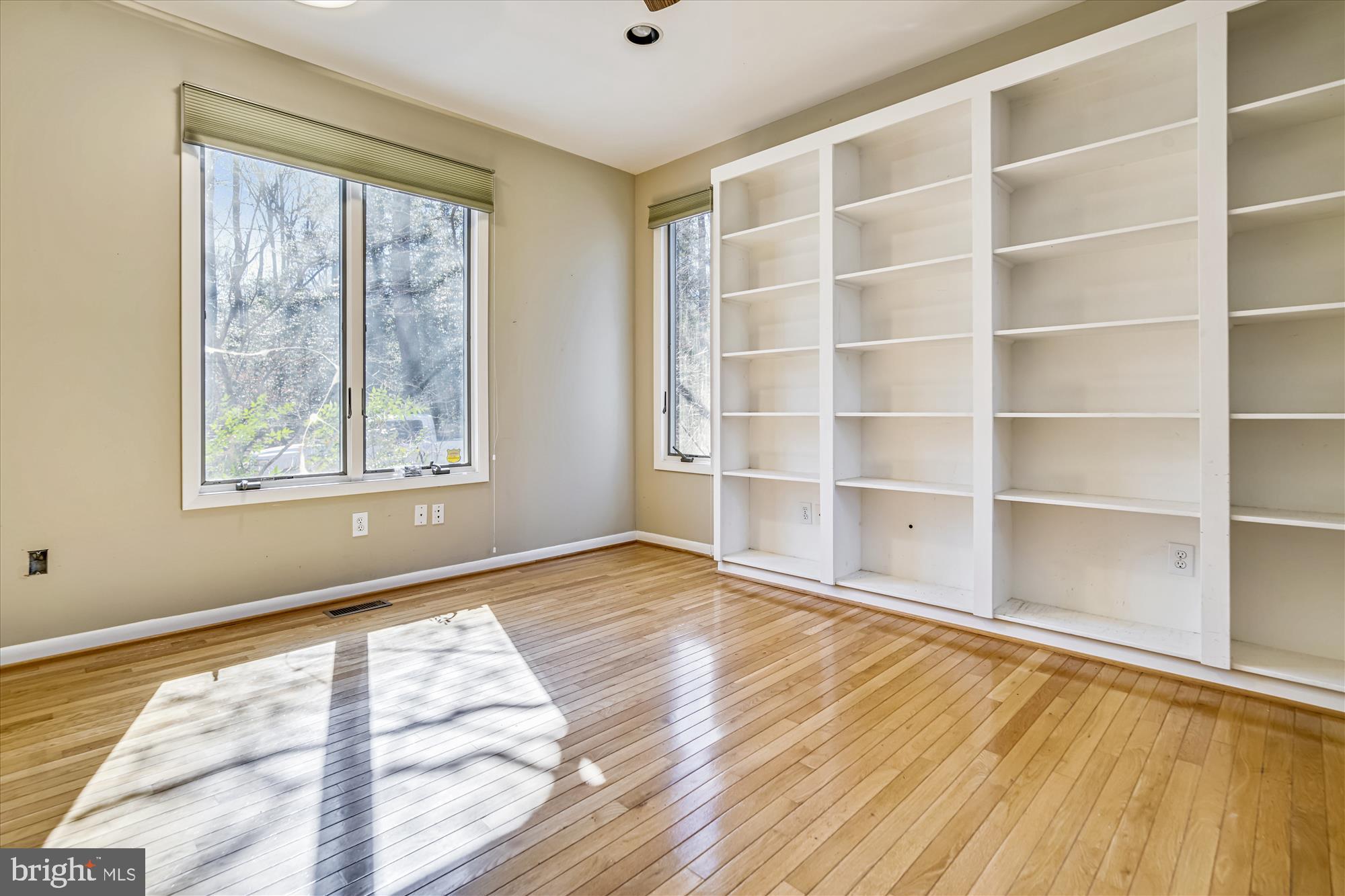 2751 Colonial Road Accokeek, MD 20607 - Photo 25 of 49 Main level office
