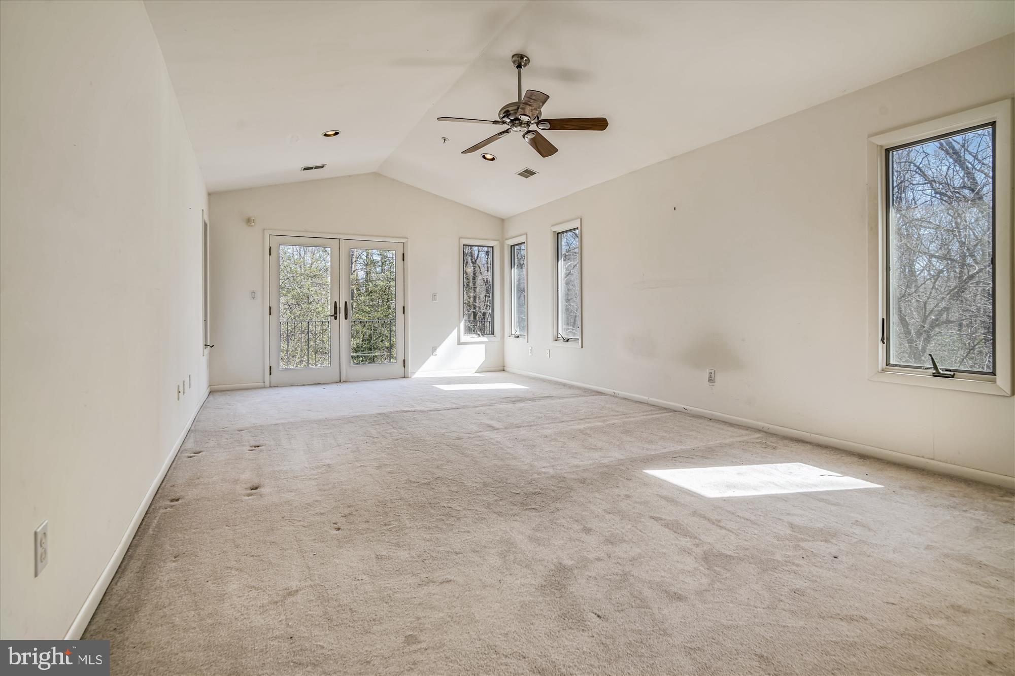 2751 Colonial Road Accokeek, MD 20607 - Photo 29 of 49 Master bedroom - bath suite