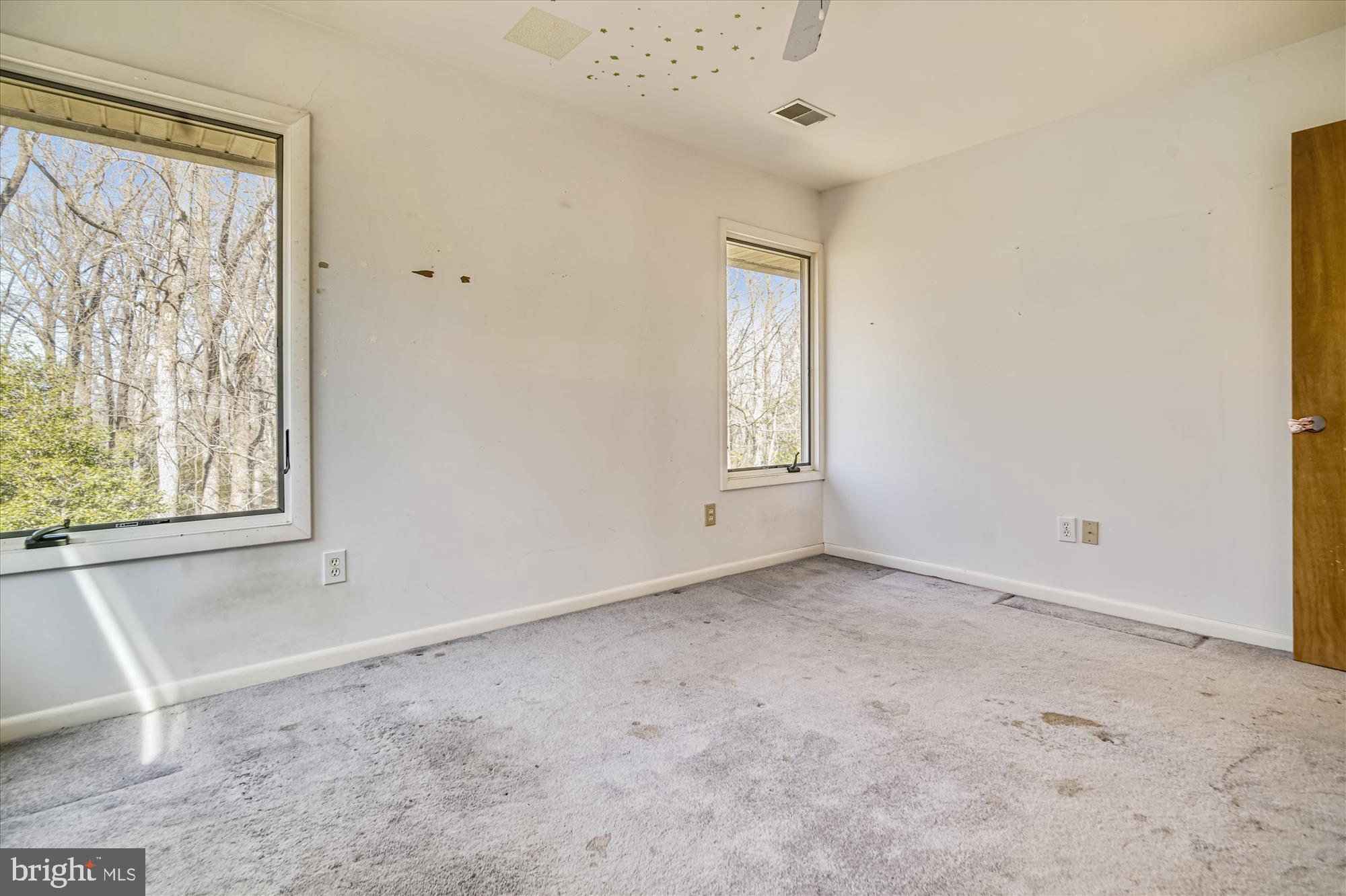 2751 Colonial Road Accokeek, MD 20607 - Photo 41 of 49 Second bedroom
