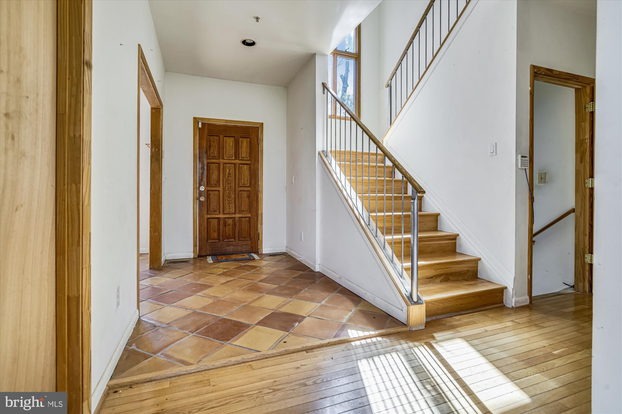 2751 Colonial Road Accokeek, MD 20607 - Photo 10 of 49 Entry foyer
