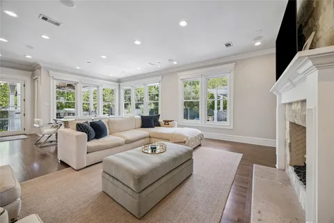 $3,675,000 | 7818 Bellewood Drive, Houston, TX 77055
