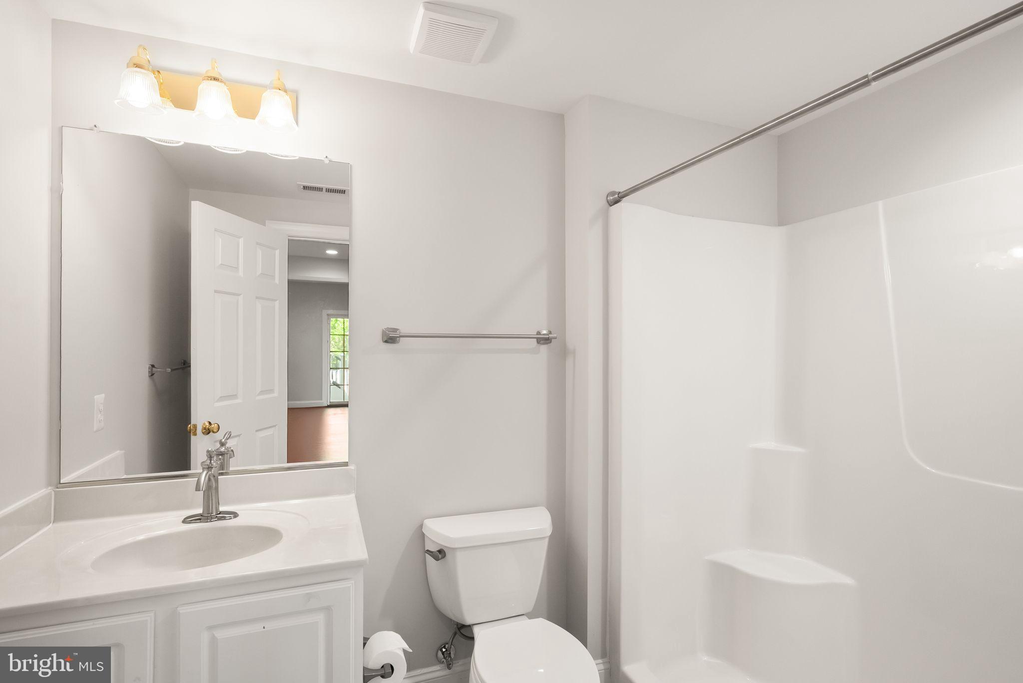 9401 Keyser Road Nokesville, VA 20181 - Photo 50 of 106 Level 1 Bathroom