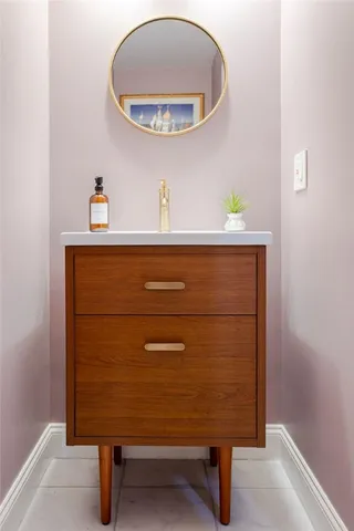 $1,249,000 | 126 Mitchell's Lane, Portsmouth, RI 02871