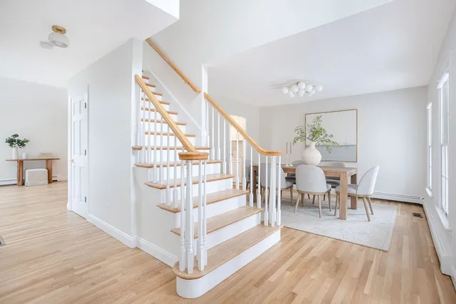 $1,249,000 | 126 Mitchell's Lane, Portsmouth, RI 02871