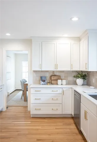 $1,249,000 | 126 Mitchell's Lane, Portsmouth, RI 02871